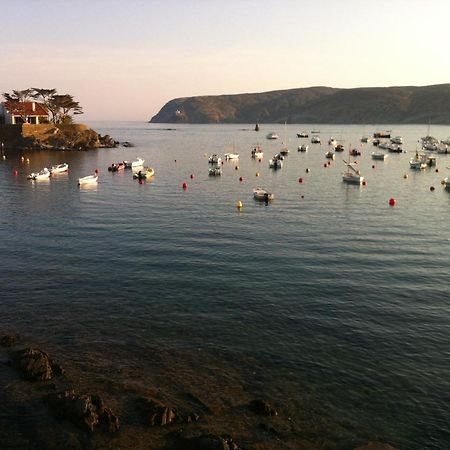 Apartamento Con Vistas Al Mar Cadaques Bagian luar foto