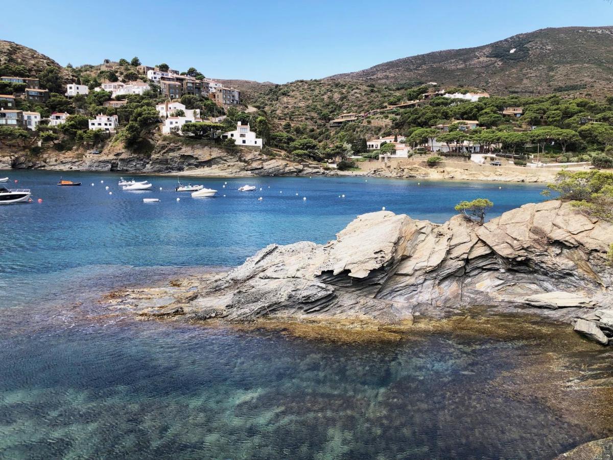 Apartamento Con Vistas Al Mar Cadaques Bagian luar foto